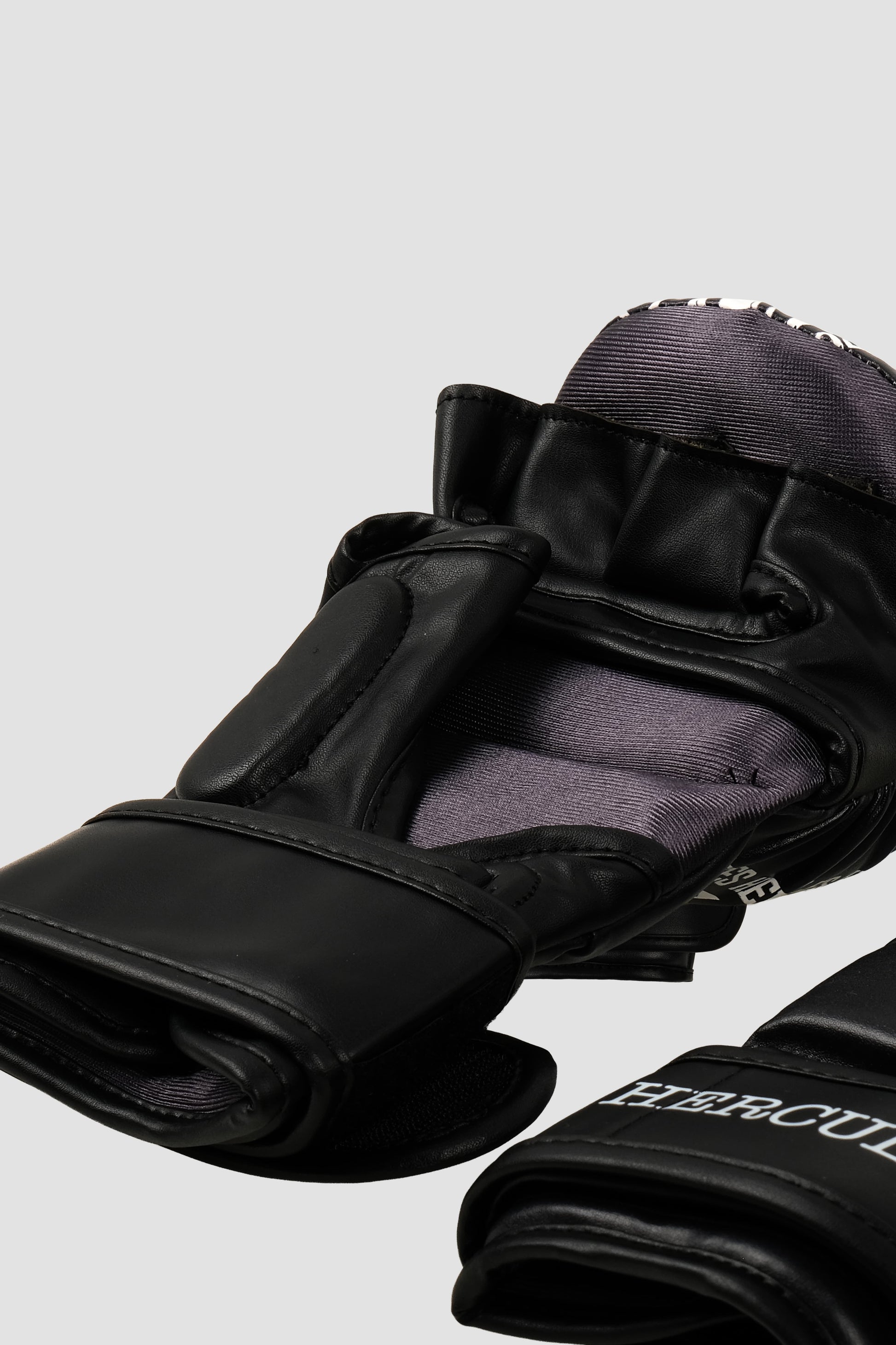 Hercules Fight Gear MMA Eldiveni - Grafiti Desenli Siyah-Beyaz - Grappling, BJJ, Cage Fighting - Hercules