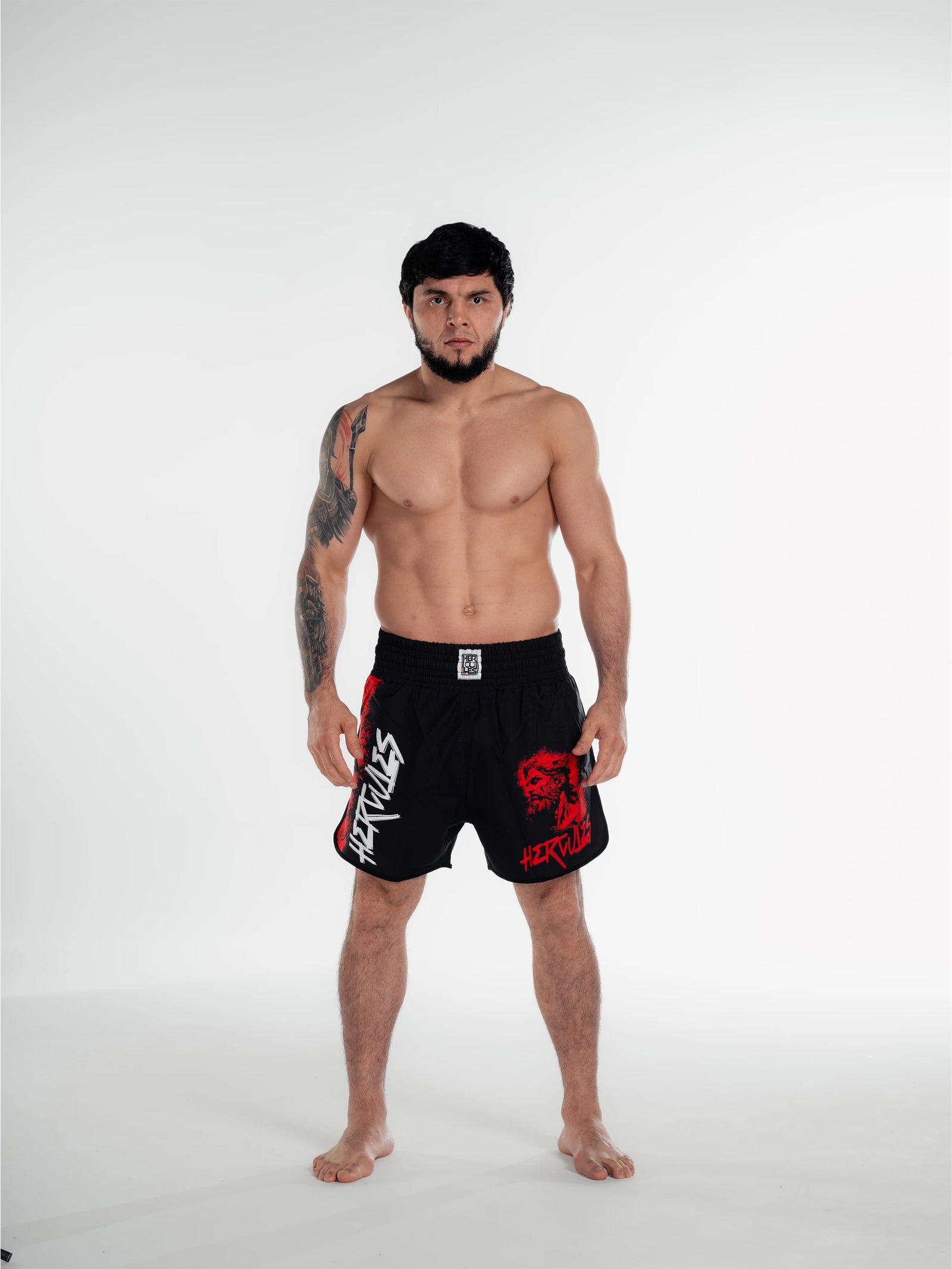 Siyah Kırmızı Desenli MMA & Muay Thai Dövüş Şortu – Fitness & Spor Antrenman