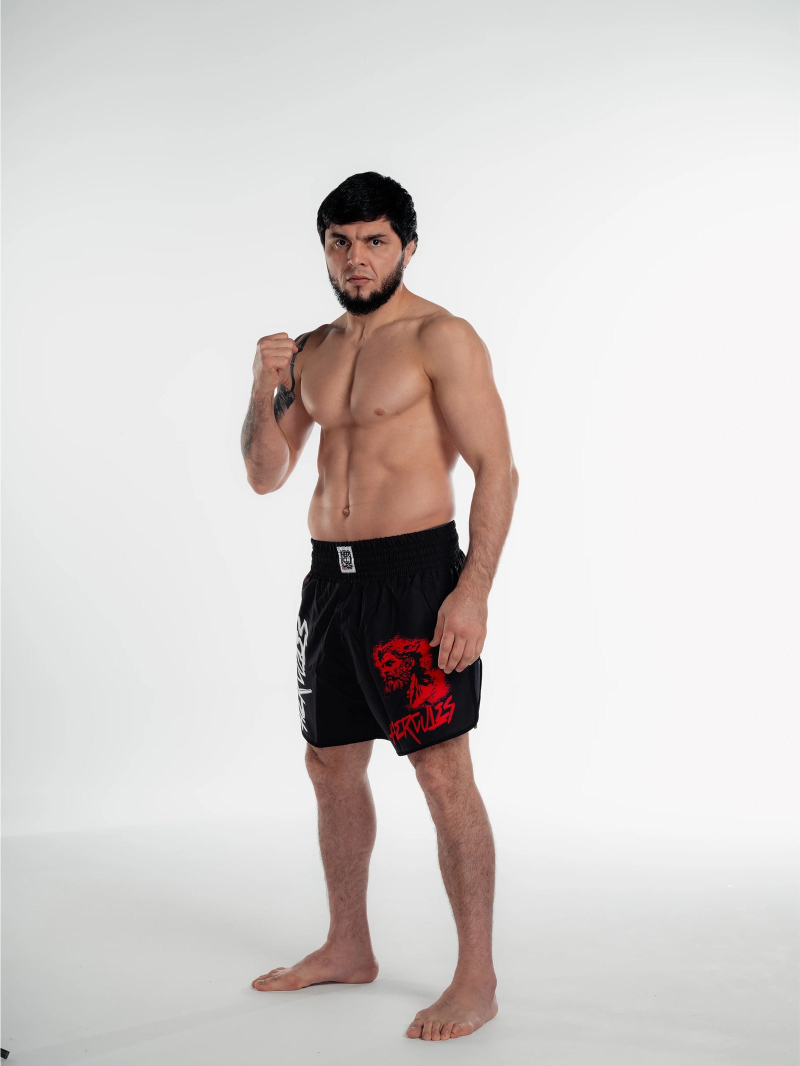 Siyah Kırmızı Desenli MMA & Muay Thai Dövüş Şortu – Fitness & Spor Antrenman